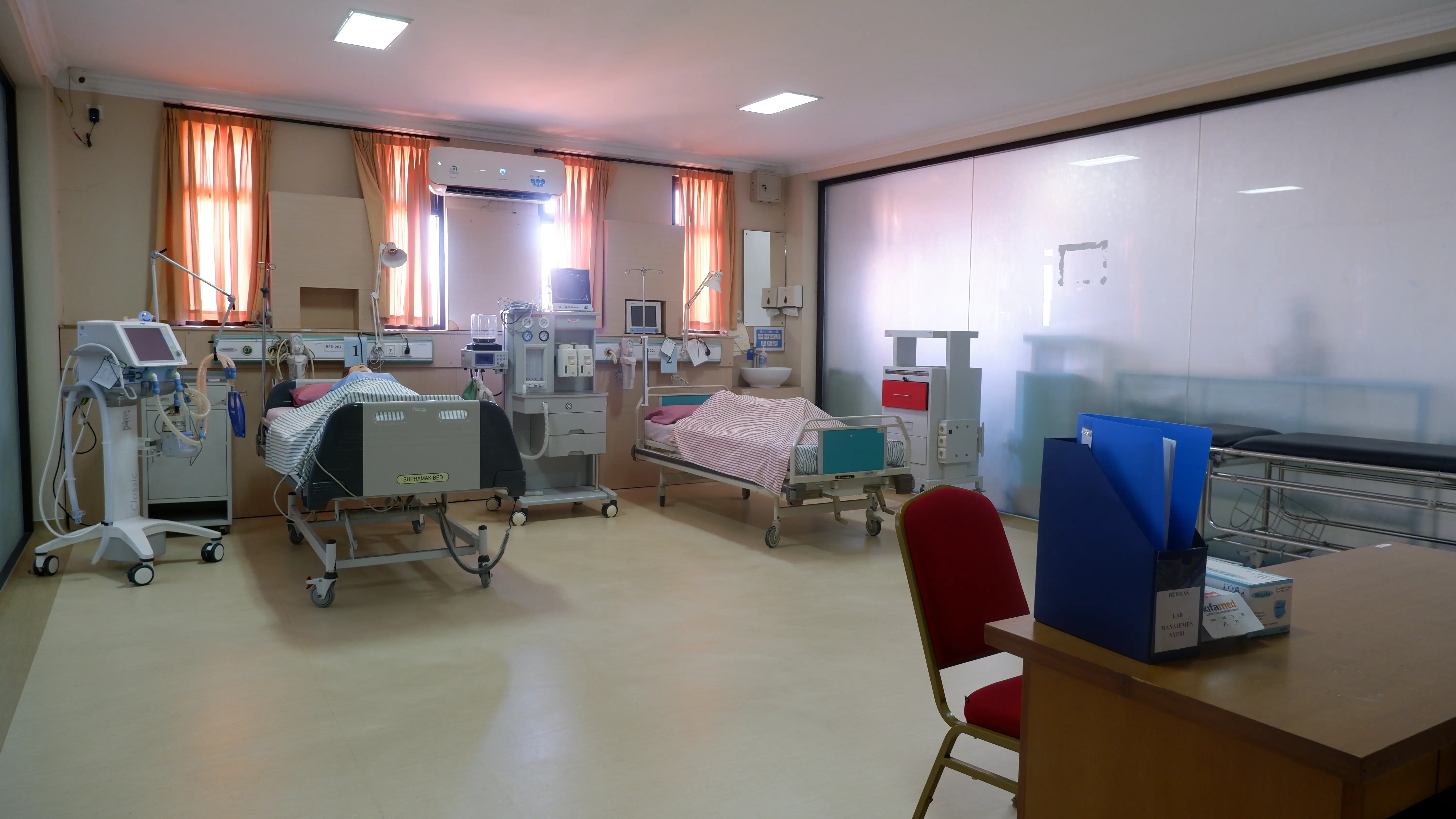 Icu Lab Tree ITEKES BALI